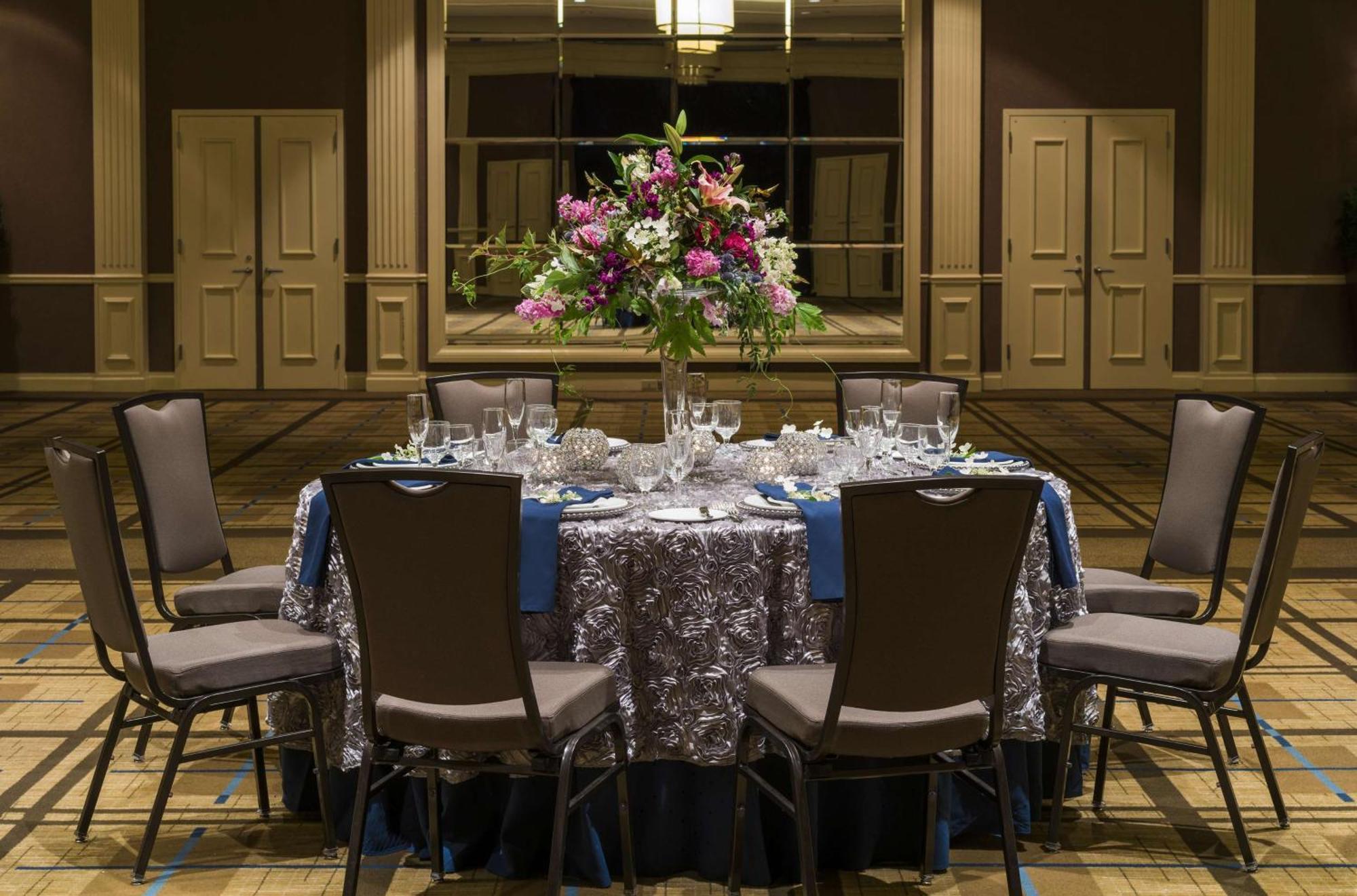 Hotel The Saratoga Hilton à Saratoga Springs Extérieur photo