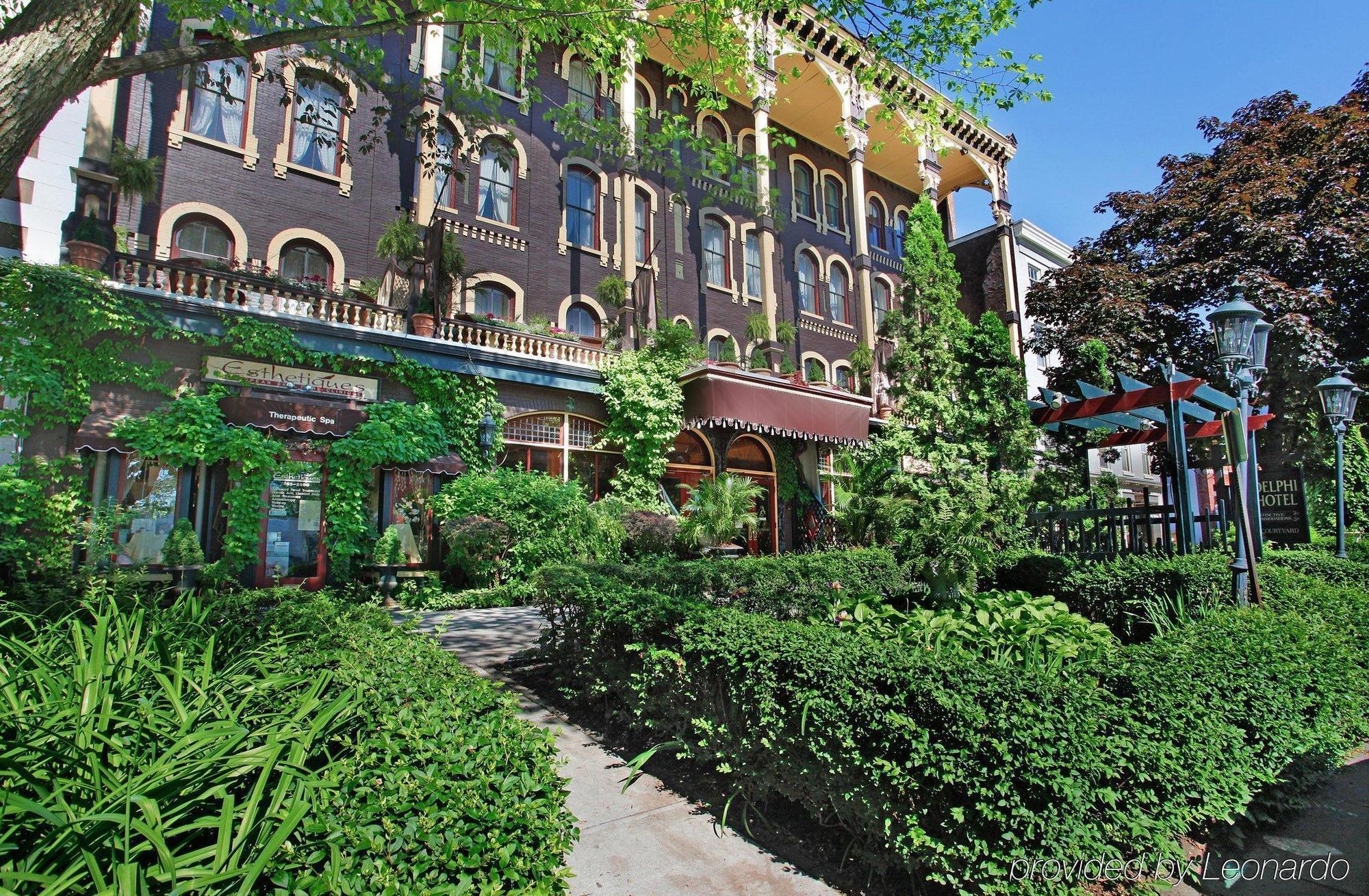 Hotel The Saratoga Hilton à Saratoga Springs Extérieur photo